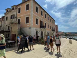 Przewodnik rysuje i opowiada Przewodnik rysuje i opowiada