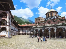 Dziedziniec klasztoru Rila