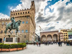 Piazza della Signoria z pomnikiem konnym i Palazzo Vecchio Piazza della Signoria z pomnikiem konnym i Palazzo Vecchio