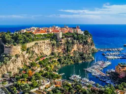 Monaco-Ville (Le Rocher) – stare miasto Monako położone na skale nad Morzem Śródziemnym. Znajduje się tu między innymi Pałac Książęcy Monaco-Ville (Le Rocher) – stare miasto Monako położone na skale nad Morzem Śródziemnym. Znajduje się tu między innymi Pałac Książęcy