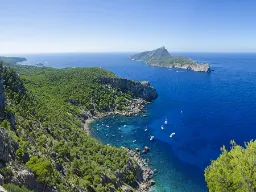 Wyspa Sa Dragonera leży na zachodnim wybrzeżu Wyspa Sa Dragonera leży na zachodnim wybrzeżu