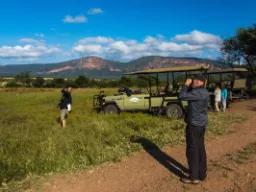Obserwacja przez lornetkę Obserwacja przez lornetkę