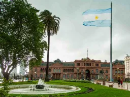 Plaza de Mayo przed La Casa Rosada