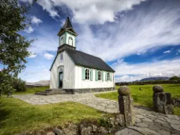 Þingvellir (Thingvellir) znajduje się na liście światowego dziedzictwa UNESCO Þingvellir (Thingvellir) znajduje się na liście światowego dziedzictwa UNESCO