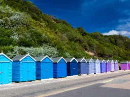 Kolorowe domki na plaży w Bournemouth Kolorowe domki na plaży w Bournemouth
