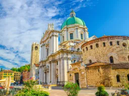 Nowa i Stara Katedra w Brescii Nowa i Stara Katedra w Brescii