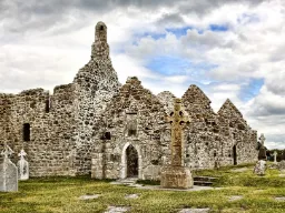 Stary klasztor Clonmacnoise Stary klasztor Clonmacnoise