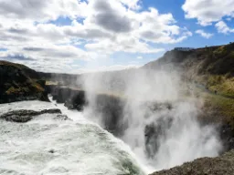 Wodospad Gullfoss to największa atrakcja Islandii Wodospad Gullfoss to największa atrakcja Islandii