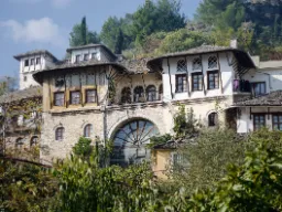 Tradycyjne domy osmańskie w Gjirokastër, Albania Tradycyjne domy osmańskie w Gjirokastër, Albania