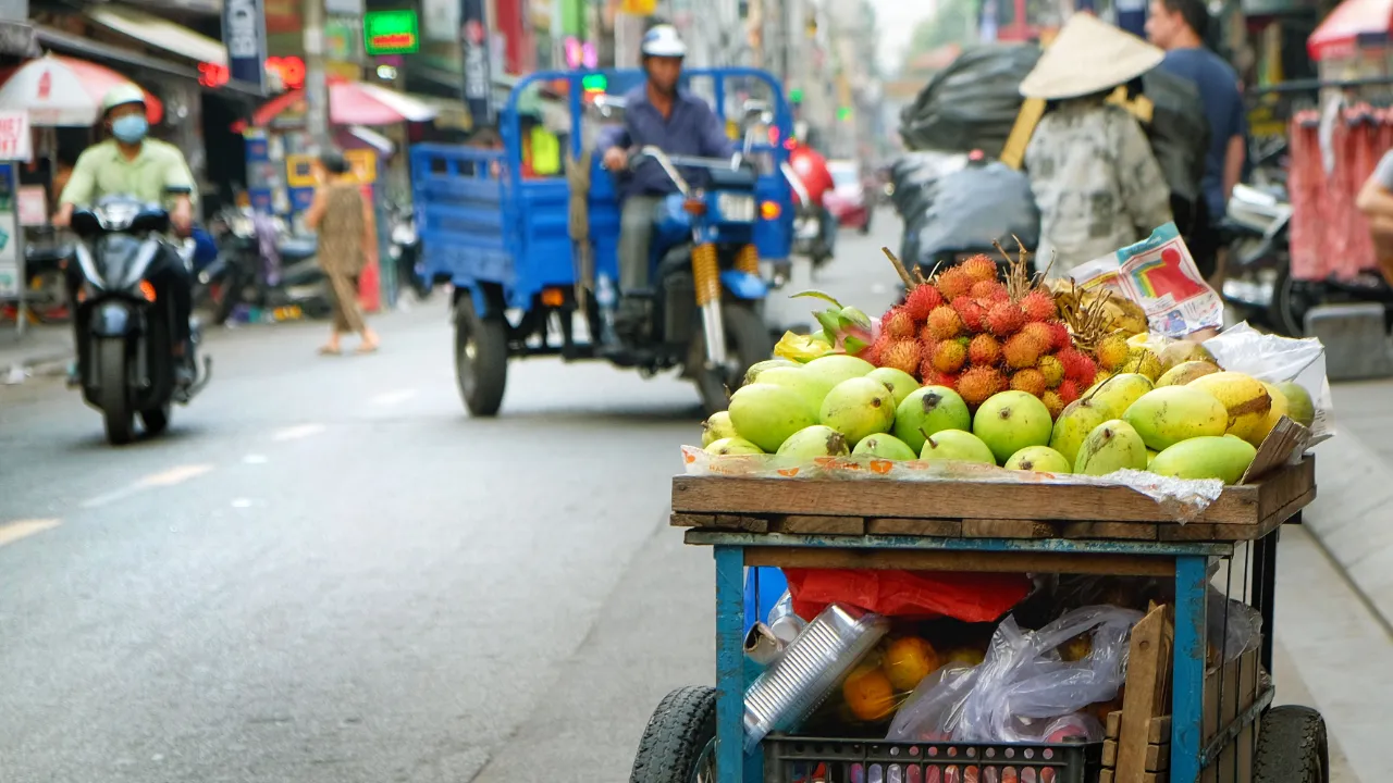 Tętniąca życiem ulica w Ho Chi Minh City Tętniąca życiem ulica w Ho Chi Minh City