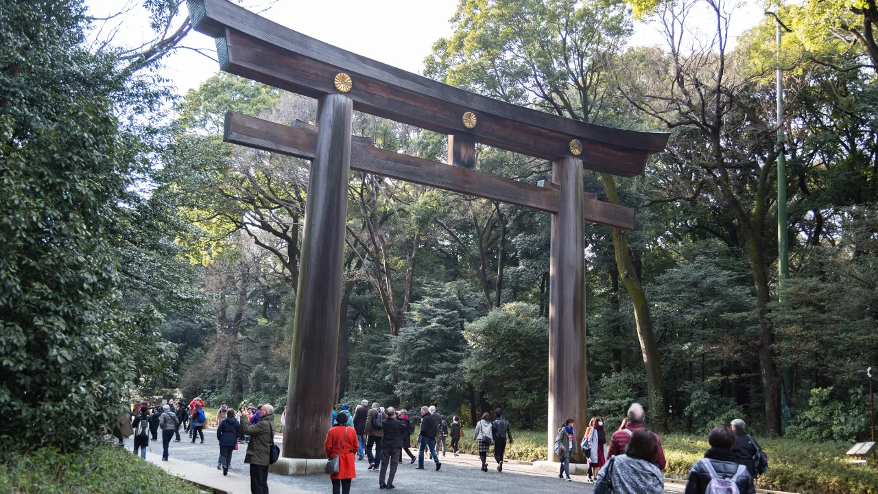 Przy największym chramie shinto w Japonii, Meiji Jingu Przy największym chramie shinto w Japonii, Meiji Jingu