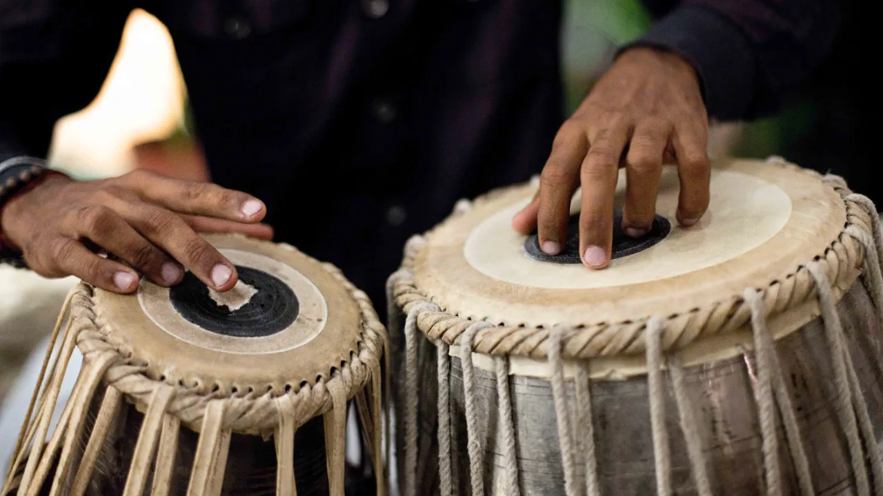 Bębny tabla są popularne w Indiach Bębny tabla są popularne w Indiach