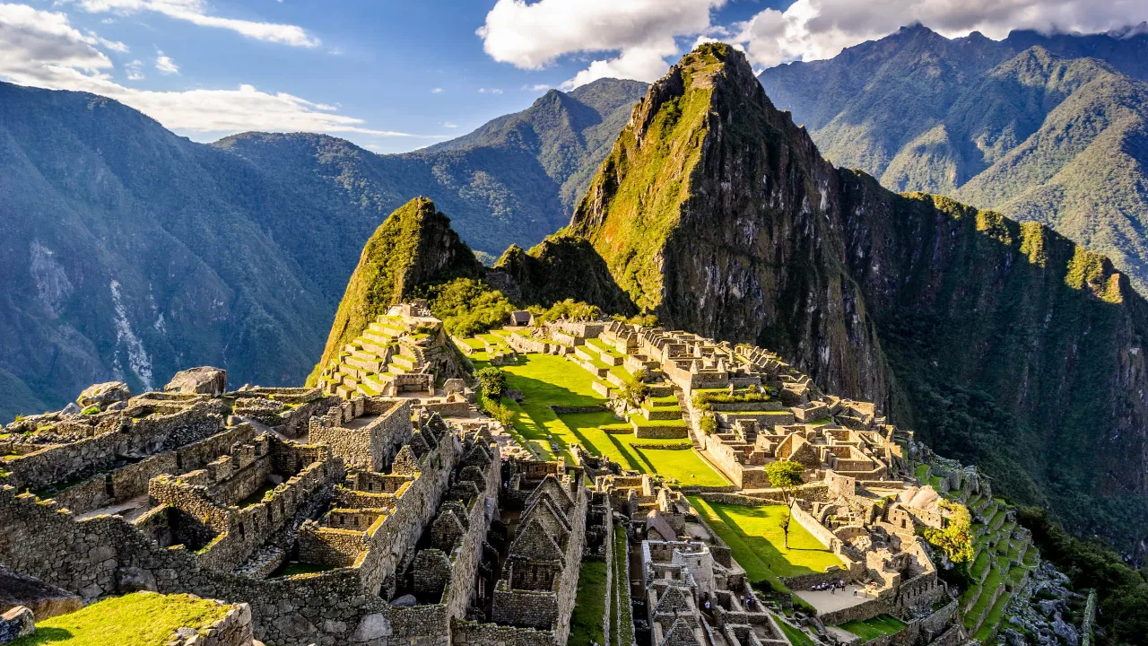 Machu Picchu – ikoniczna ruina Inków i jeden z siedmiu cudów świata