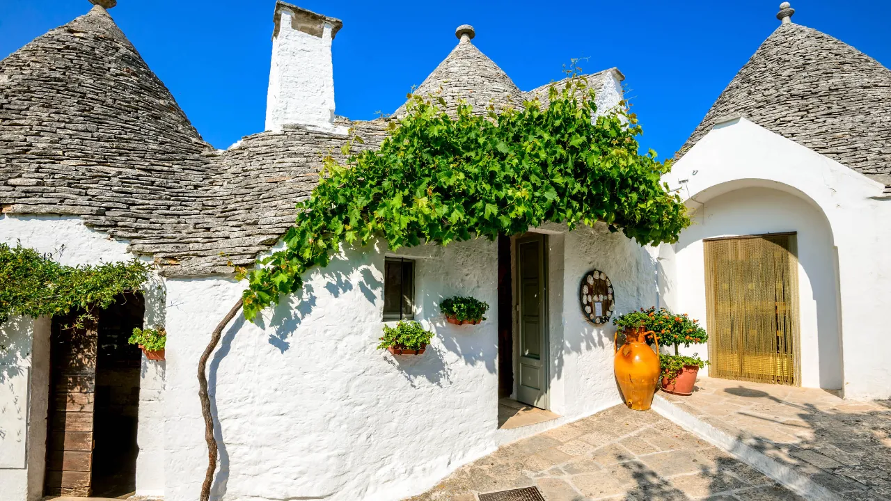 Budynki trulli są zbudowane z wapienia