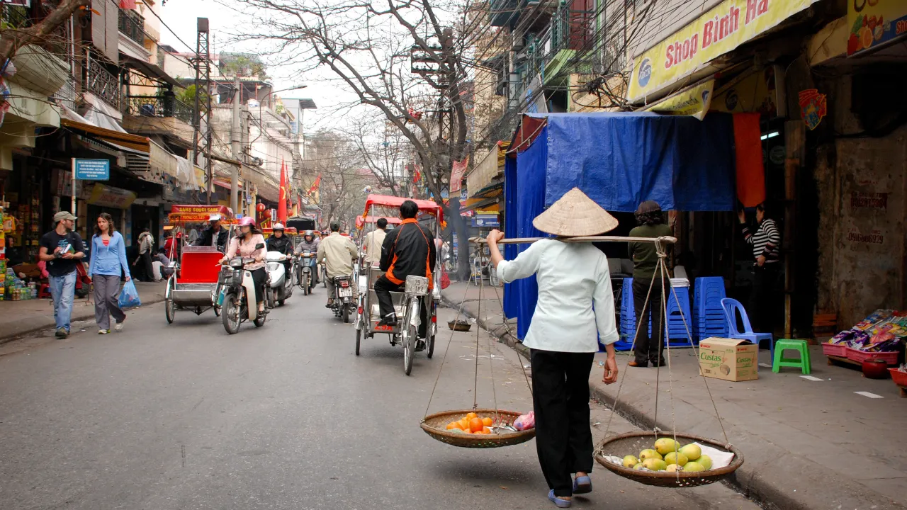 Życie uliczne w Hanoi Życie uliczne w Hanoi
