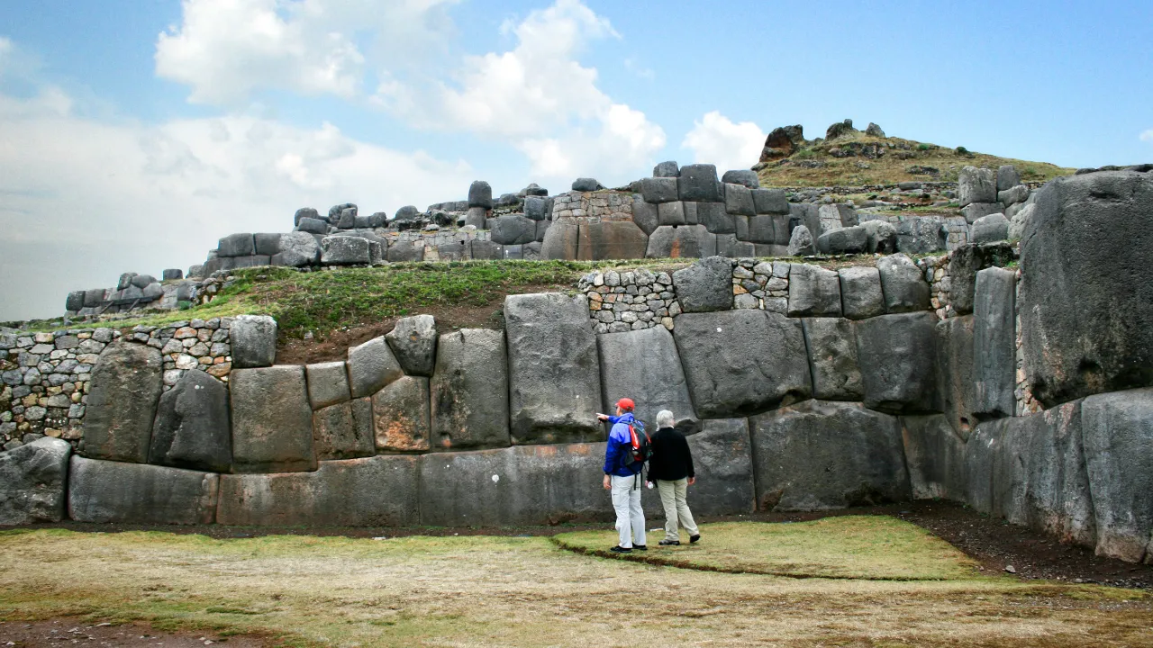 Sacsayhuamán – imponujące mury Inków w Cusco Sacsayhuamán – imponujące mury Inków w Cusco