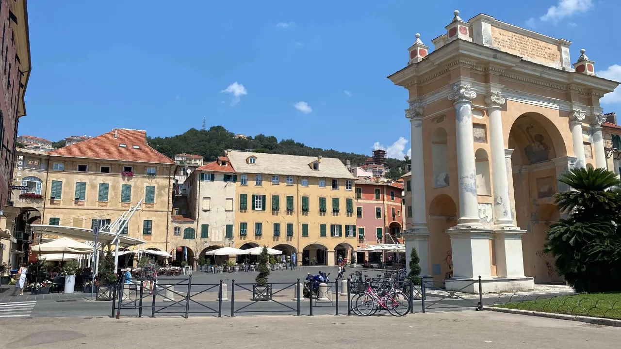 Łuk triumfalny w Finale Ligure