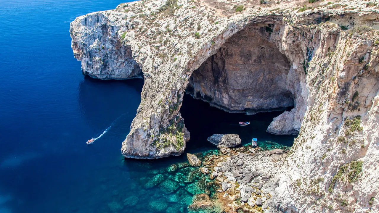 Blue Grotto na południowym wybrzeżu Malty