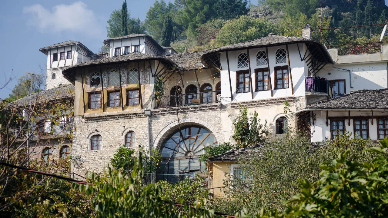 Tradycyjne domy osmańskie w Gjirokastër, Albania Tradycyjne domy osmańskie w Gjirokastër, Albania